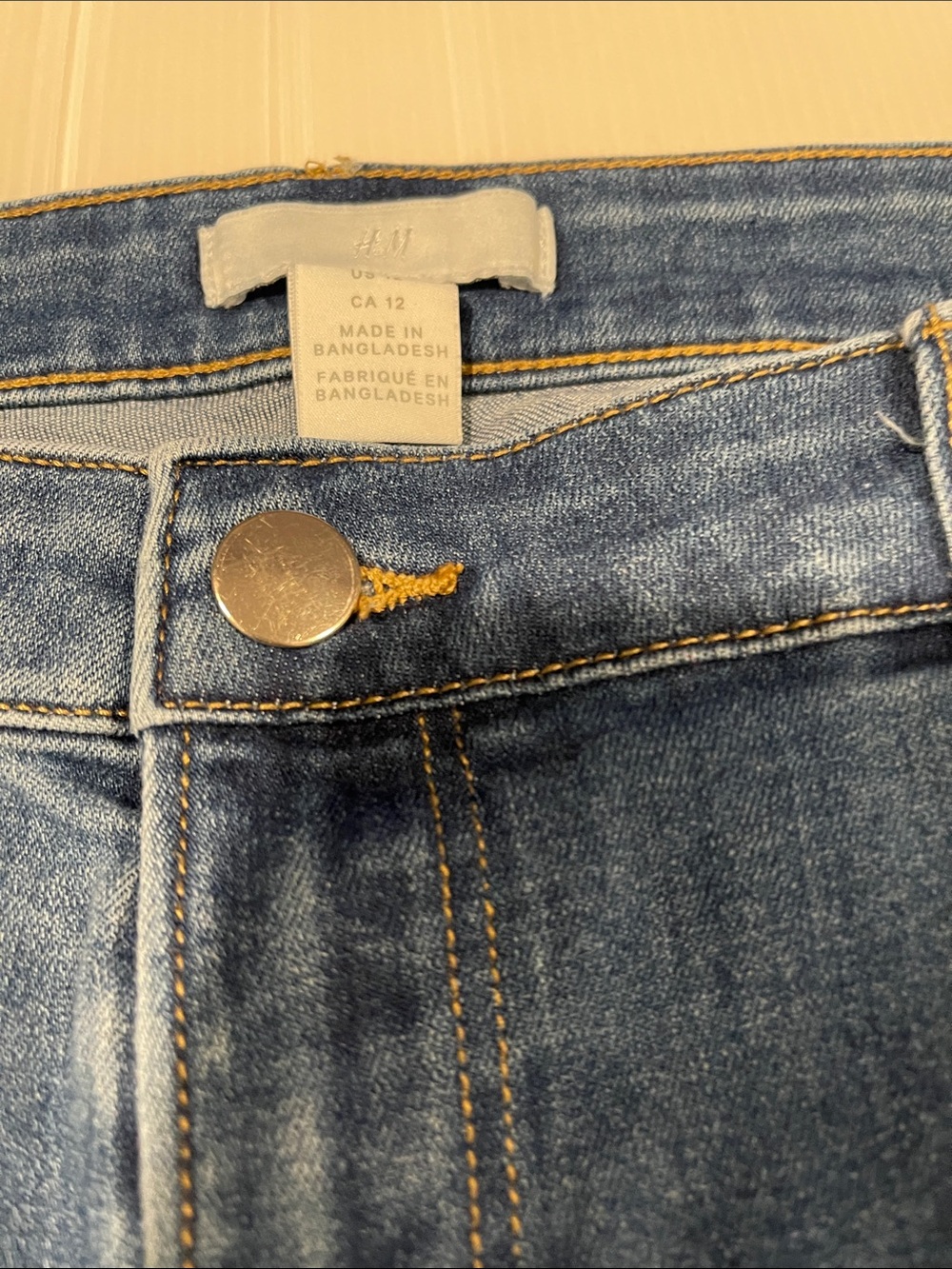 Classic Women's Blue Denim Jeans HM brand - Picture 3 of 4